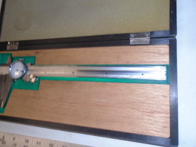 MACHINIST LATHE MILL Machinist 8" Dial Caliper Gage Gauge in Case Peacock
