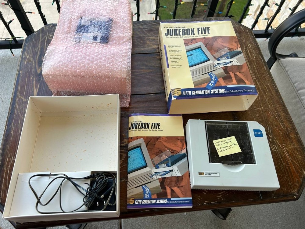 Vintage Macintosh Apple JukeBox Five 5 version 1.0 automatic disk charger