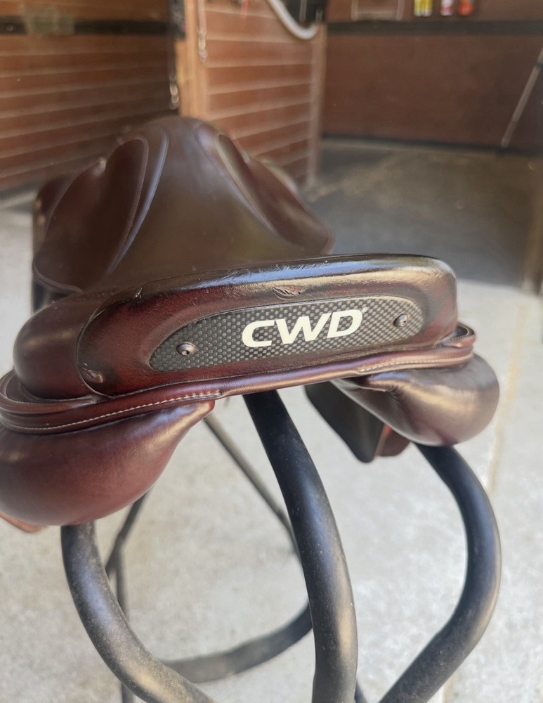 CWD SE29 17.5” 3C (Medium Tree) Close Contact Jump Saddle – 2016