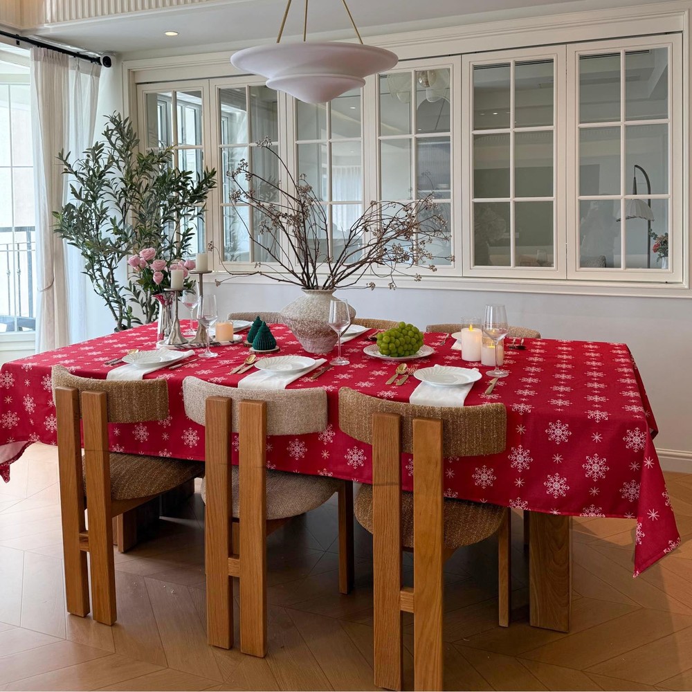 Christmas Red Tablecloth, Rectangle Table Cloh with Snowflake Decorations, Sp...
