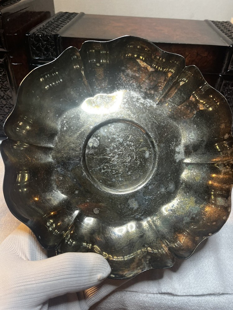 Oneida Silversmith Elevated Bowl