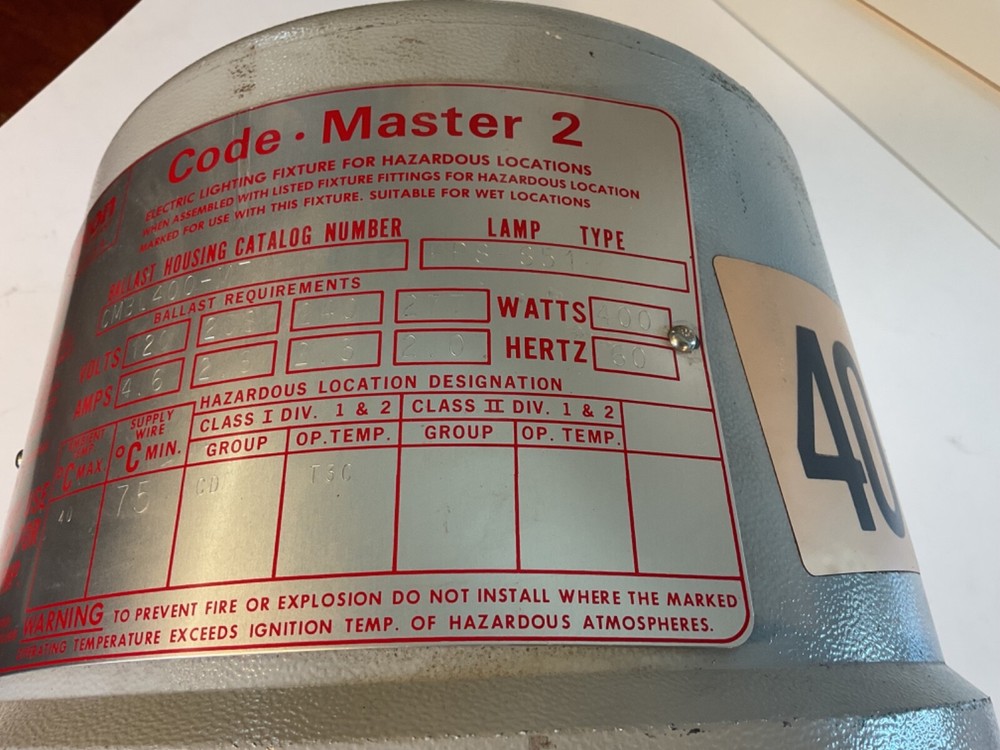 Appleton Code Master 2 Hazardous Location Light Fixture CMBL400-MT 400W Multi V