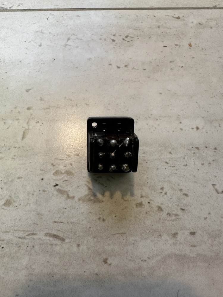200-01902-000 Trim Switch Bendix King