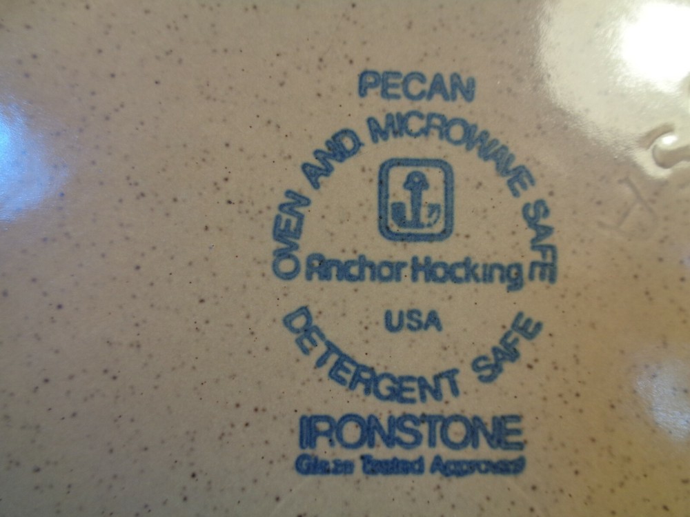 Pecan Pattern 10 1/2" Dinner Plate, Anchor Hocking (Used/EUC)