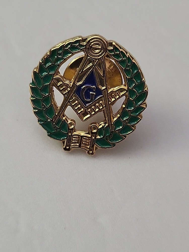 Masonic Wreath Pin