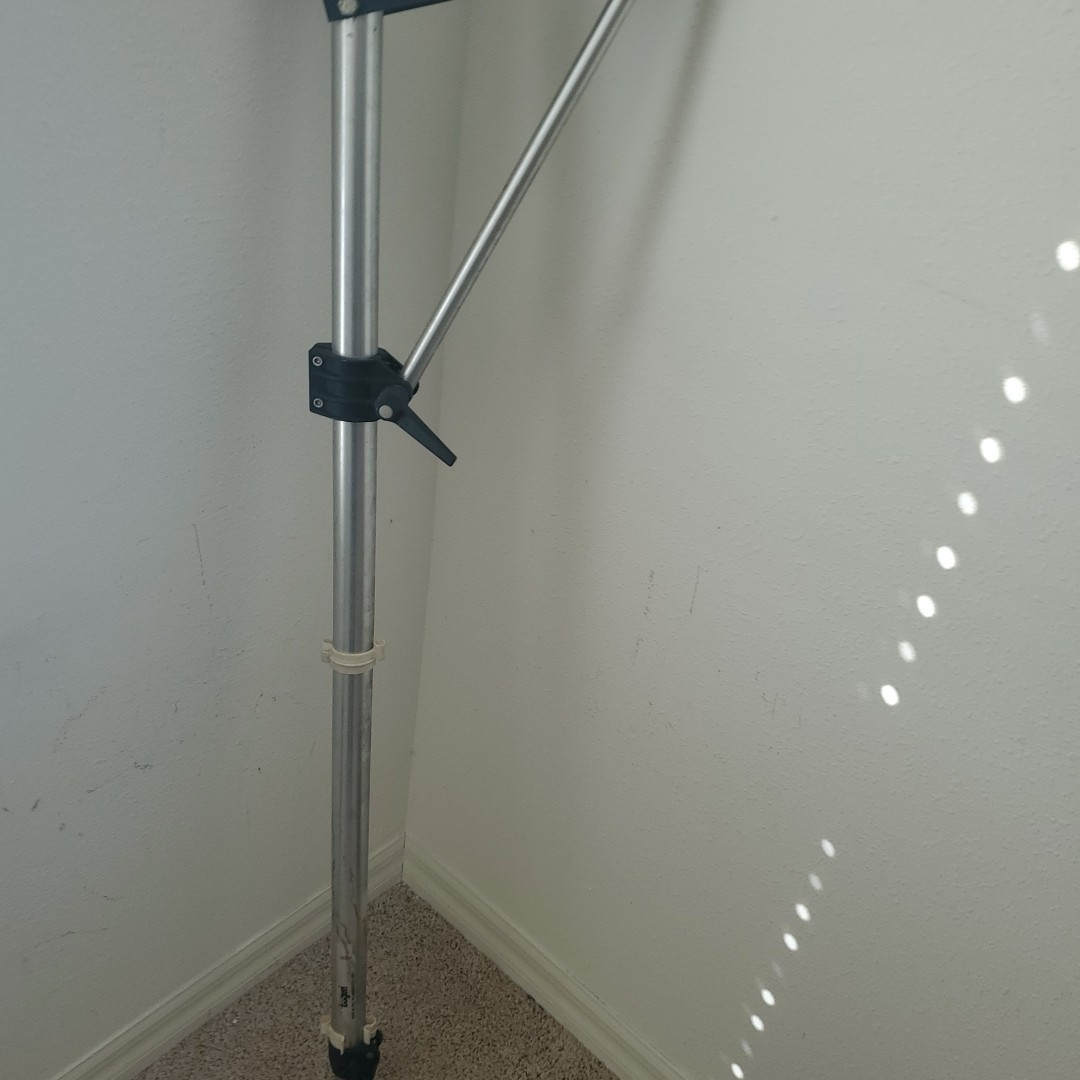 BOGEN MANFROTTO ADJUSTABLE ALUMINUM WALL MOUNTED BOOM ARM #3077