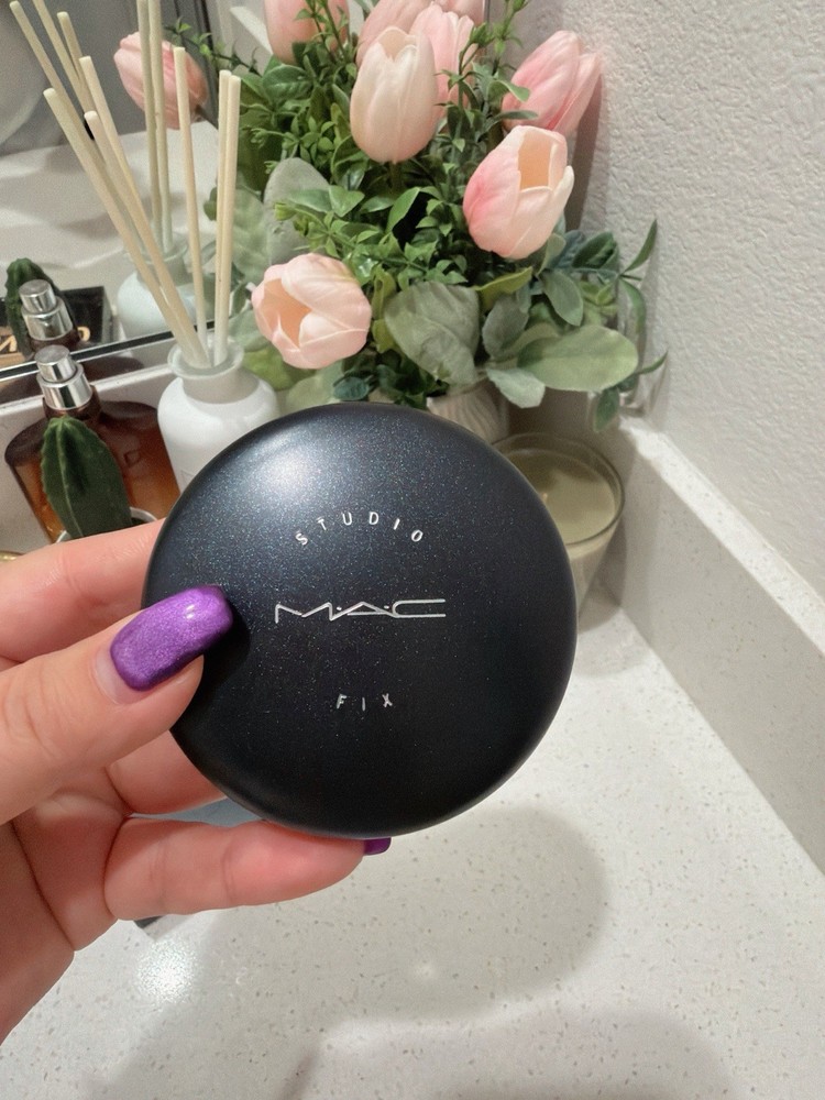 MAC Studio Fix Powder Plus Foundation - NC20 0.52oz NIB