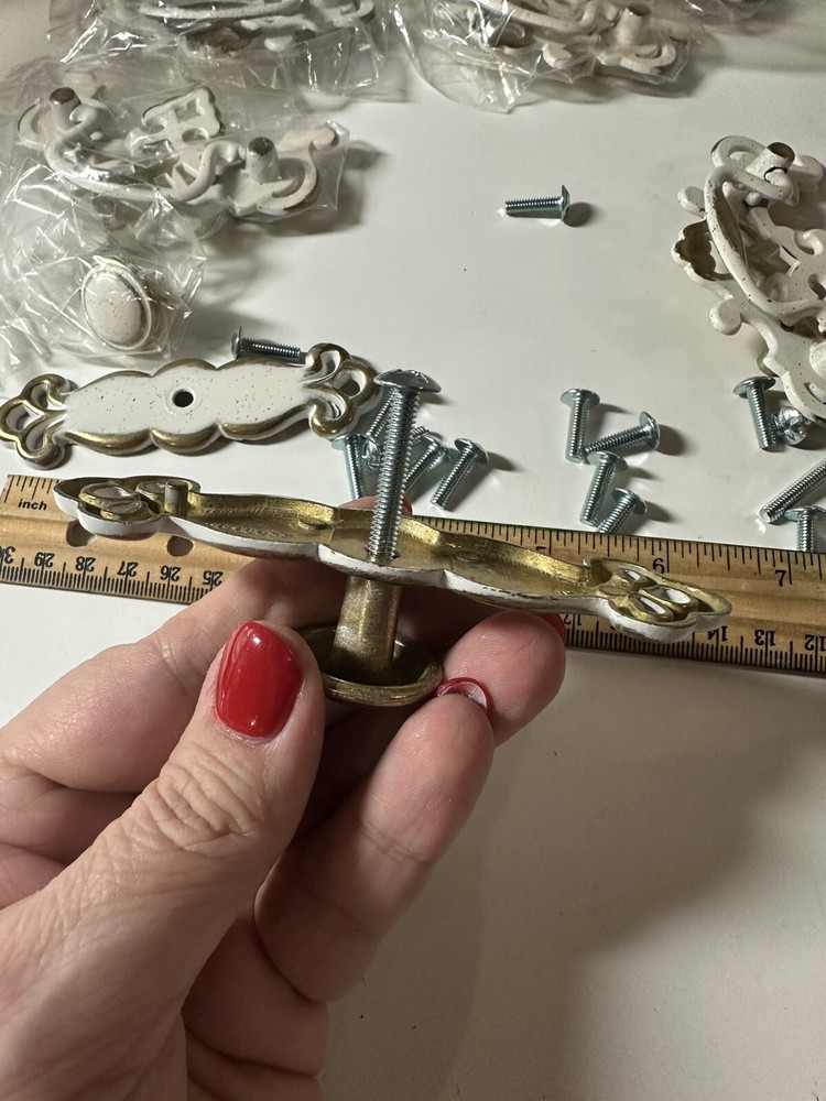 BPC10427 Drawer DROP BAIL Pull Handle (15) & BPC18032 Knob & Back Plate (4)