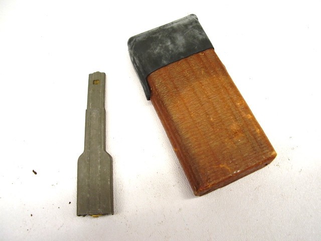 SEALED USGI WWII M1 CARBINE 10rnd. MAGAZINE mrkd "U", dust cvr, &  stripr clip