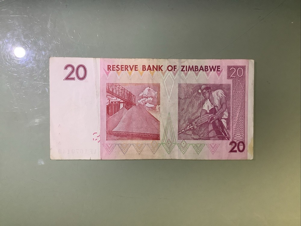 Zimbabwe 20 Dollars 2007 Circulated