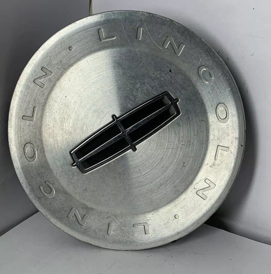 06 07 08 09 10 11 Lincoln MKT MKX MKZ Town Car OEM Center Cap P/N 8W13-1A096-AA