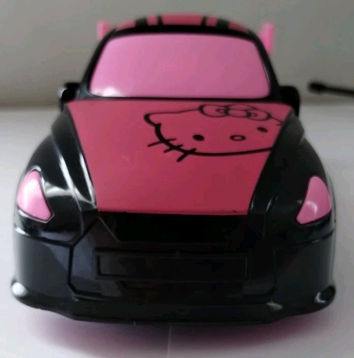 HELLO KITTY REMOTE CONTROL CAR PINK BLACK STEERING WHEEL CONTROLLER