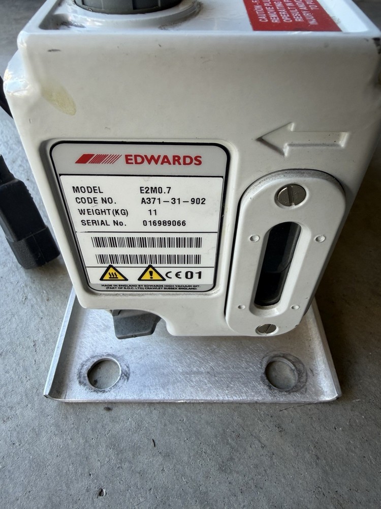 Edwards Vacuum Pump Model E2M0.7/ IEC34-1