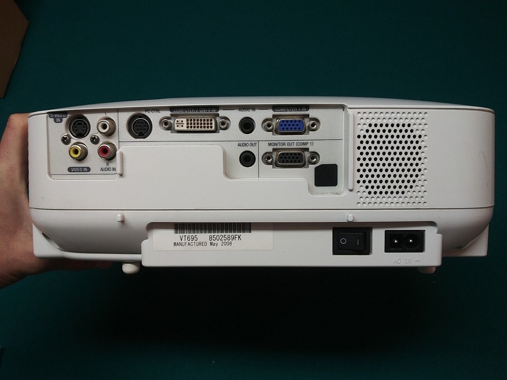 NEC VT695 Portable Projector LCD Multimedia Data w/ Remote Cords & Ceiling Mount