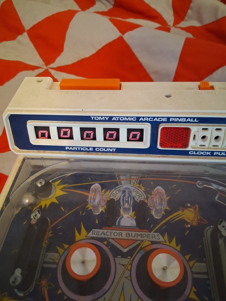 Tomy atomic arcade pinball machine