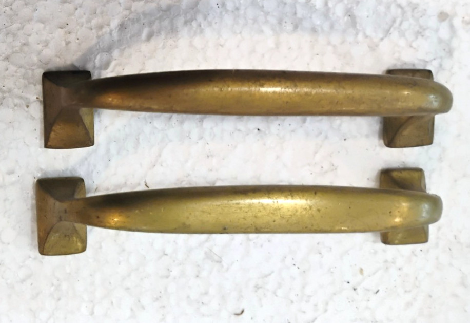 Pair of Solid Brass Drawer Pulls Handles 3 3/4" wide 3 1/4" bolt pattern