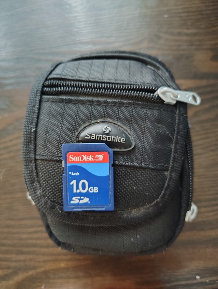 Kodak EasyShare M863 8.2MP Digital Camera