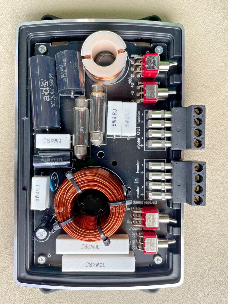 Old School A/D/S 346CS Crossover Pair, Display Unit