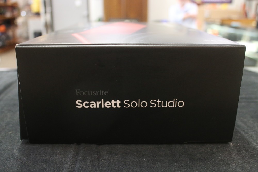 Focusrite Scarlett Solo Studio Pack 4th Gen