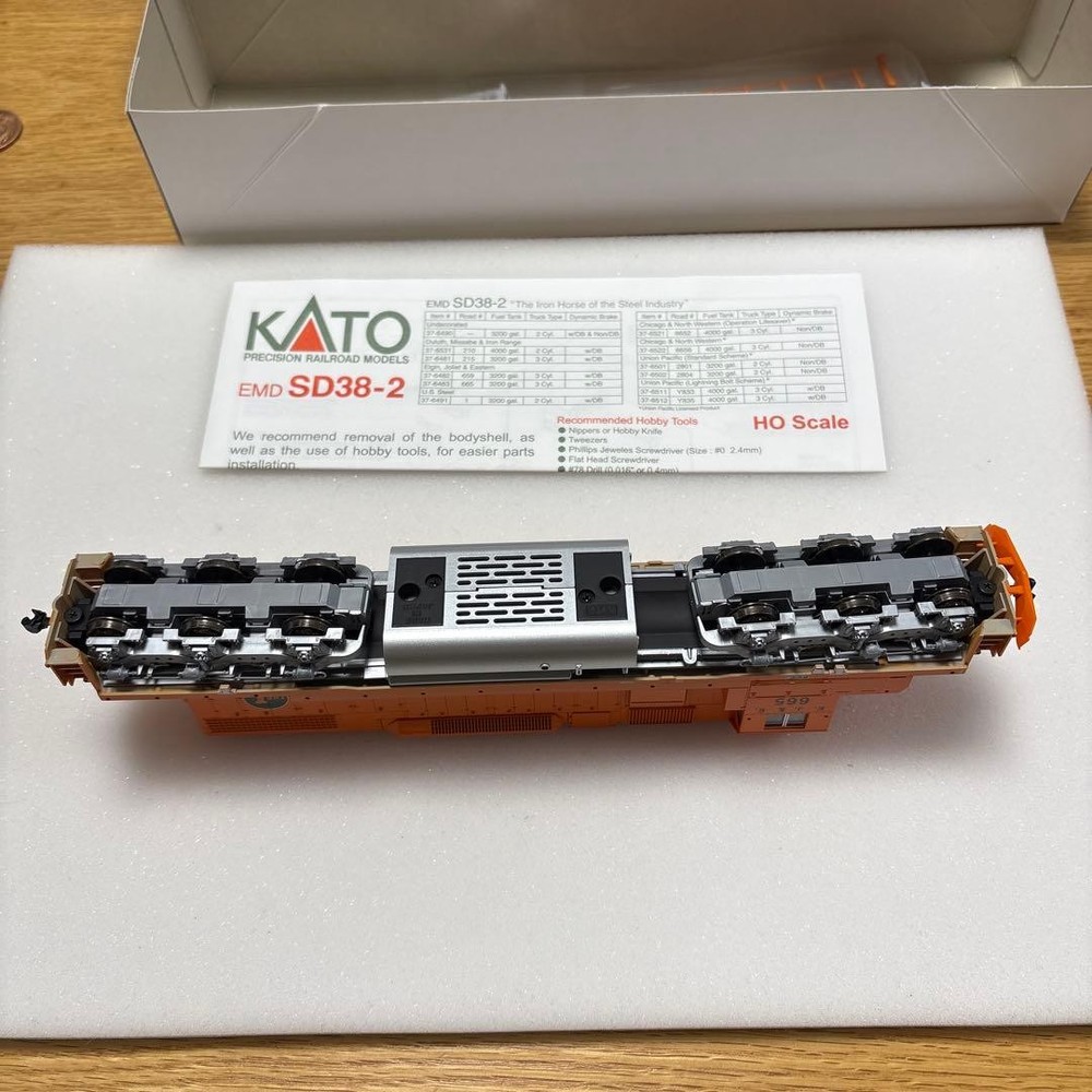 KATO EMD SD38-2 Elgin,jolit&eastern #665
