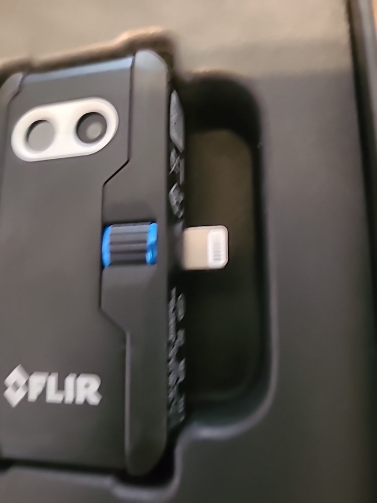 FLIR ONE PRO IOS LIGHTNING THERMAL IMAGING CAMERA ATTACHMENT