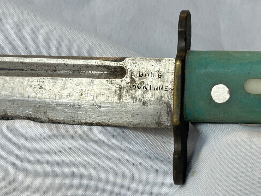 1981 Doug McKinney Knife Fixed Blade Hunting Blue Handle