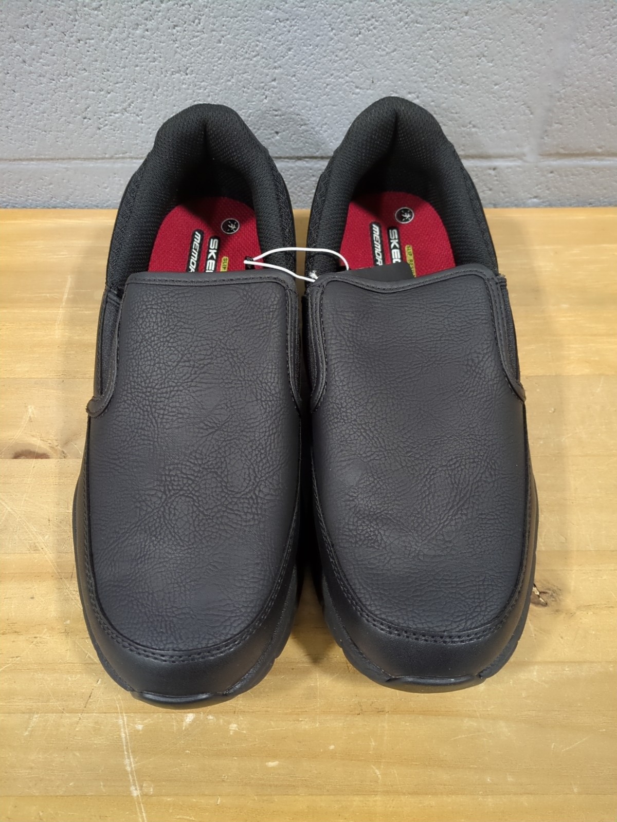 Skechers Shoes Mens 9 Groton Slip Resistant Relaxed Fit Work Slip On