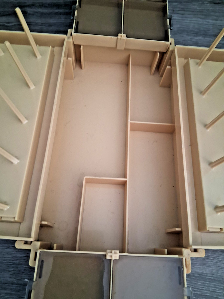 Vintage Sewing Box Caddy Folding 50 Spool Thread Bobbin Organizer