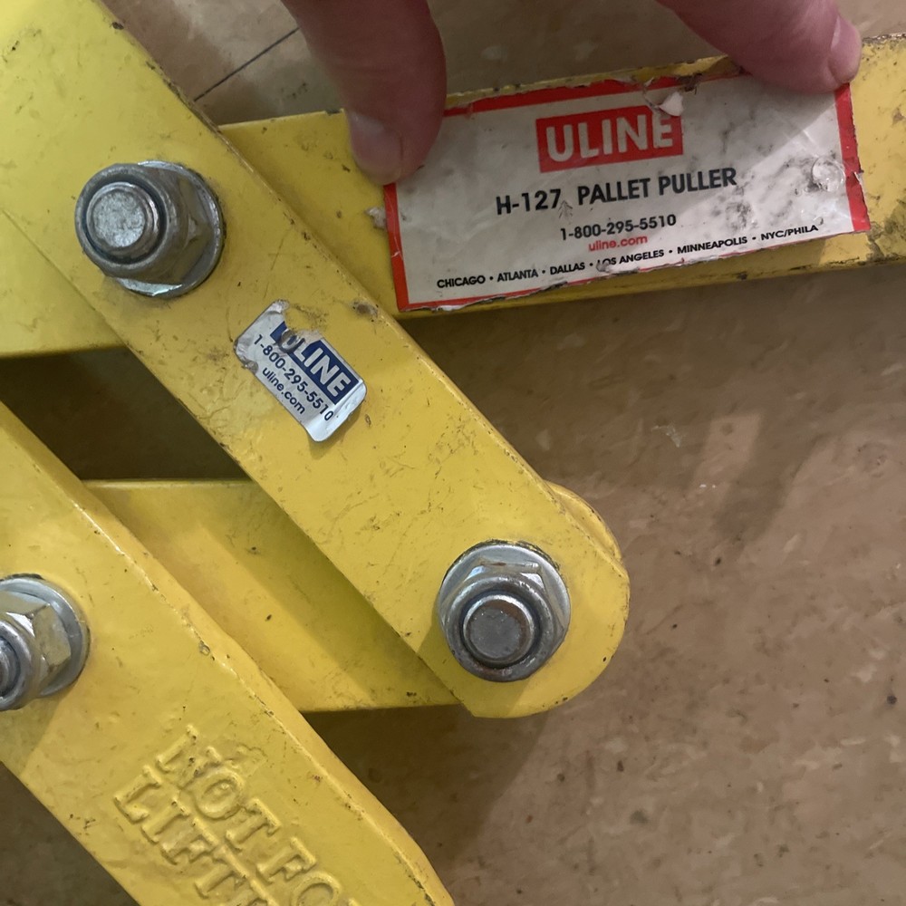 ULINE H-127 PALLET PULLER