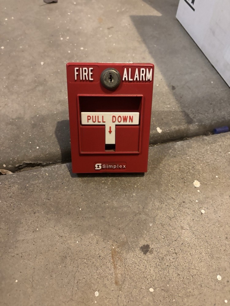 LOT (12)  Simplex 4099-9001 Addressable Manual Pull Station