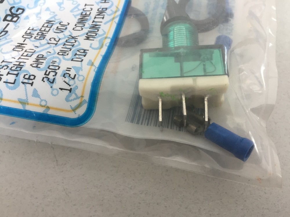 SELECTA SS110G-BG ON OFF GREEN LIGHTED 16 AMP TOGGLE SWITCH