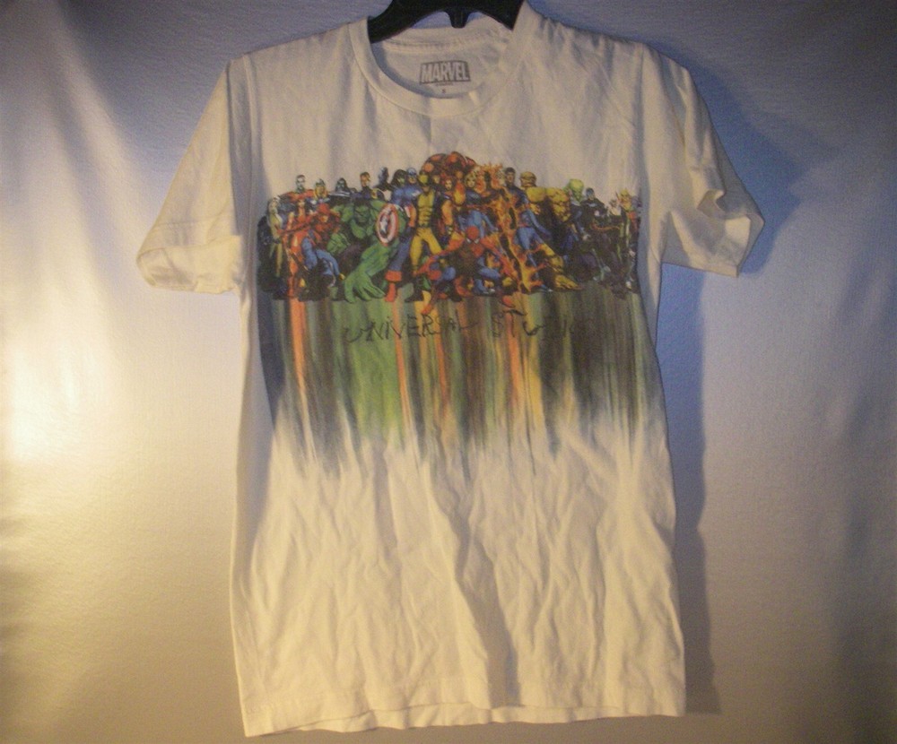 MARVEL UNIVERSAL STUDIOS SMALL WHITE T SHIRT