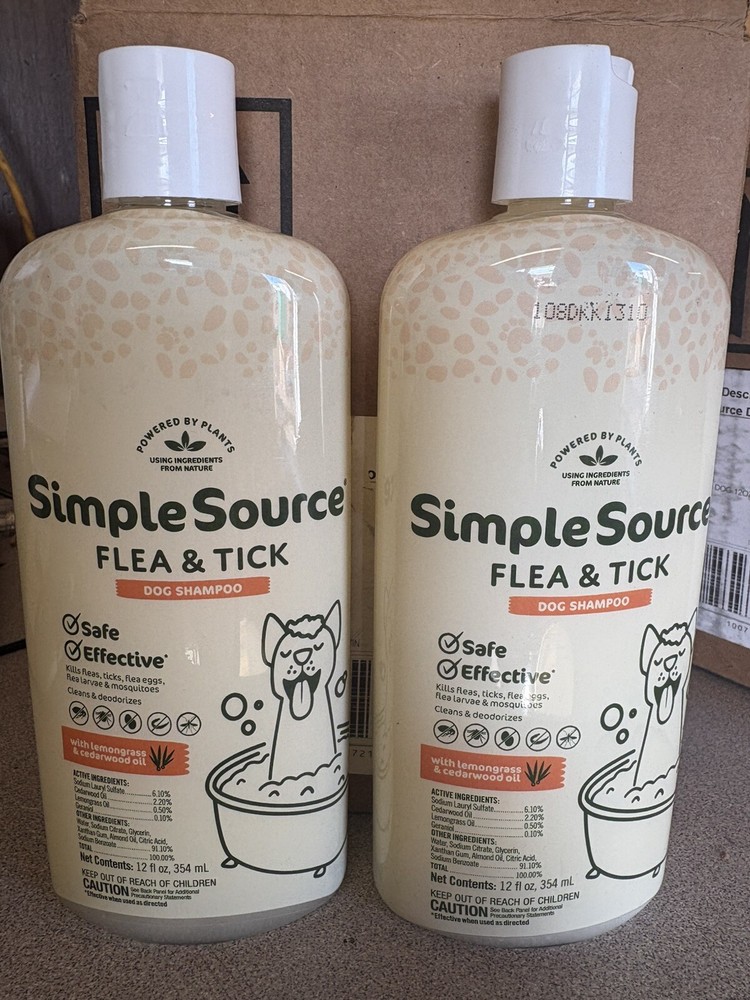 2 bottles SimpleSource Shampoo for Dogs 12oz U14