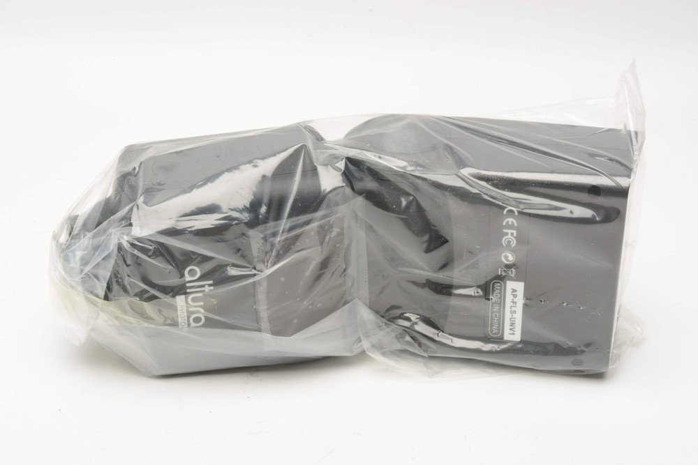 Altura AP-FLS-UNV1 Flash bundle w/Diffuser, manual, stand, remote