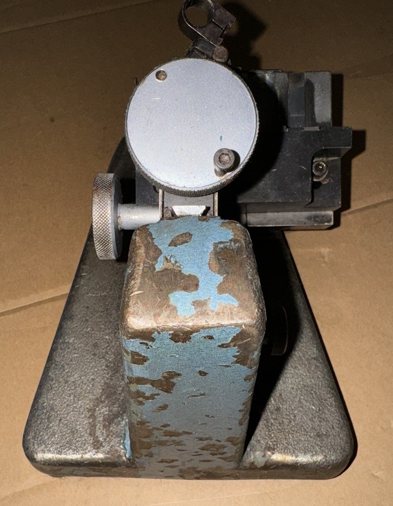 Brown & Sharpe 975 0 - 2” Electronic Comparator Base