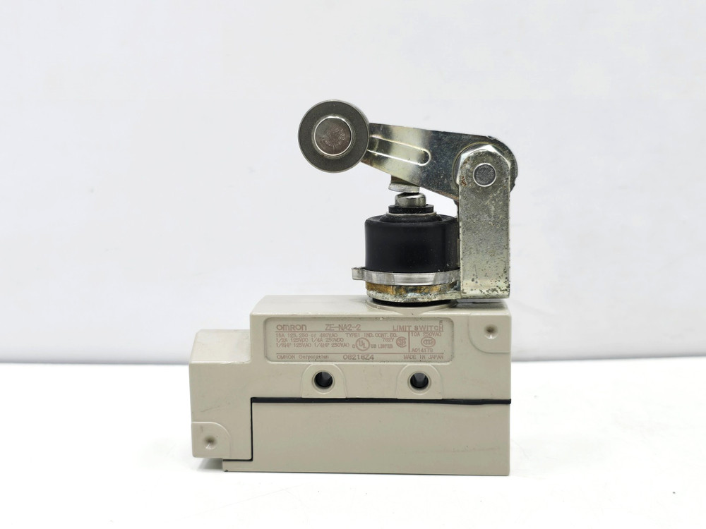 ZE-NA2-2 OMRON LIMIT SWITCH ZENA22