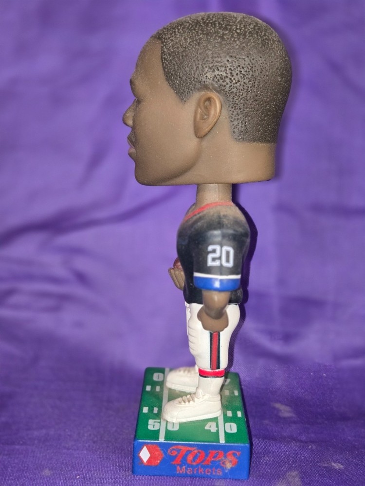 2004 Tops Play Makers Travis Henry Bobble Head