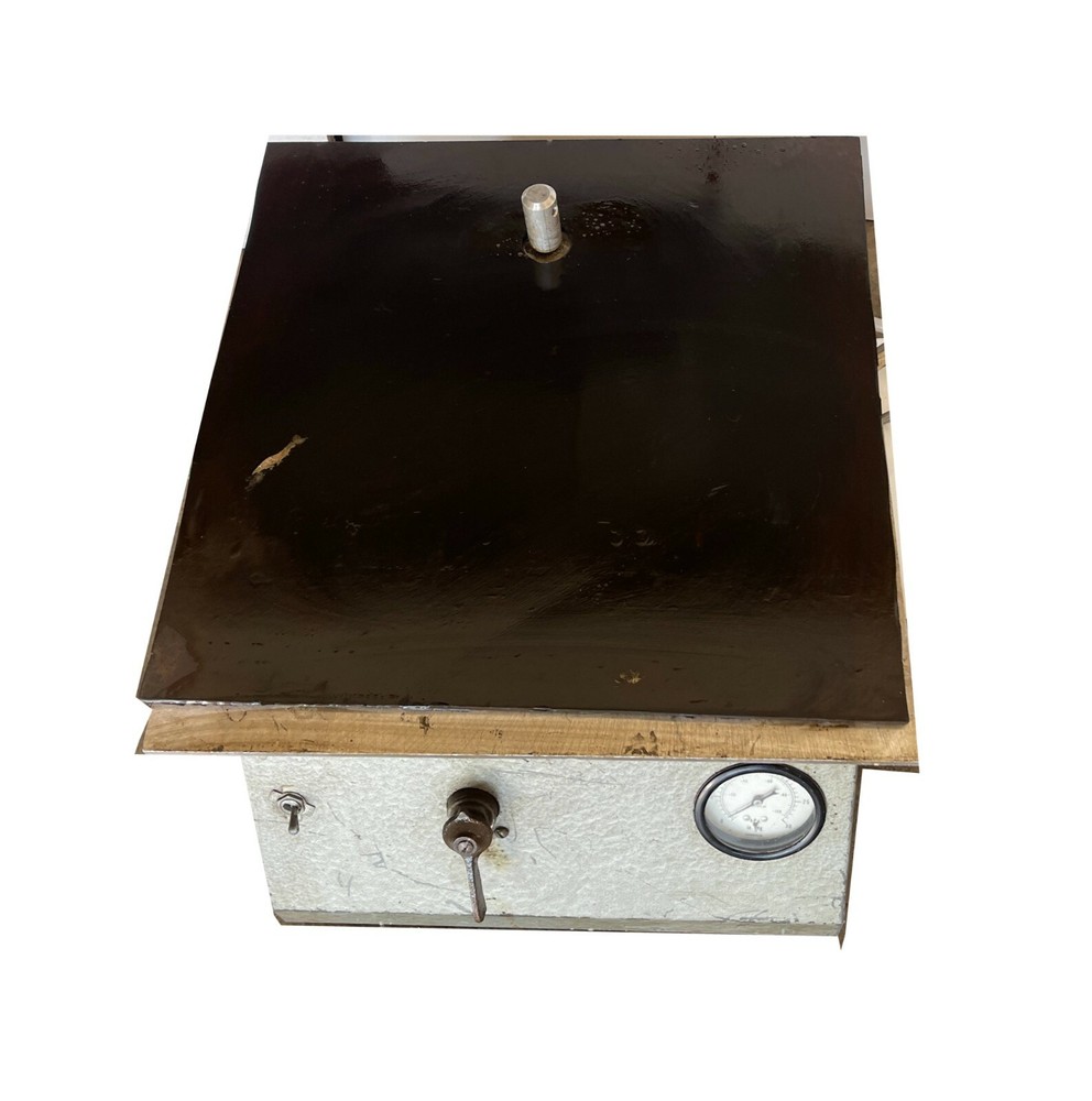 Busch Vacuum Pump, TABLE FOR MOLD ,CASTING INVESTMENT USED