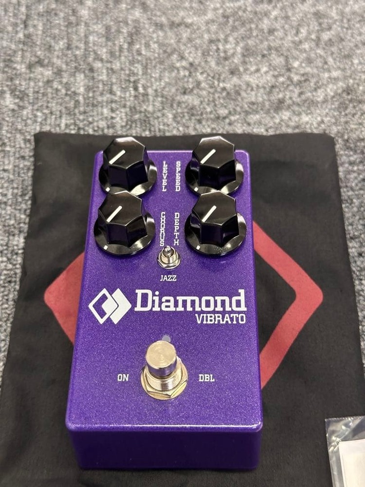 Diamond Vibrato MN3007 413387