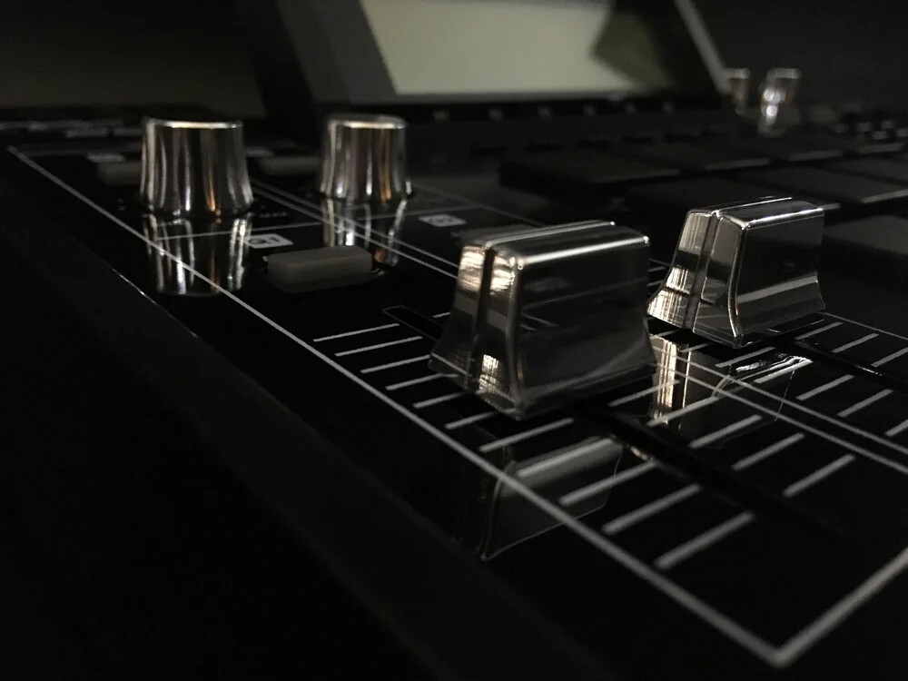 AKAI MPC 2500  CARLOBRONSON CUSTOM