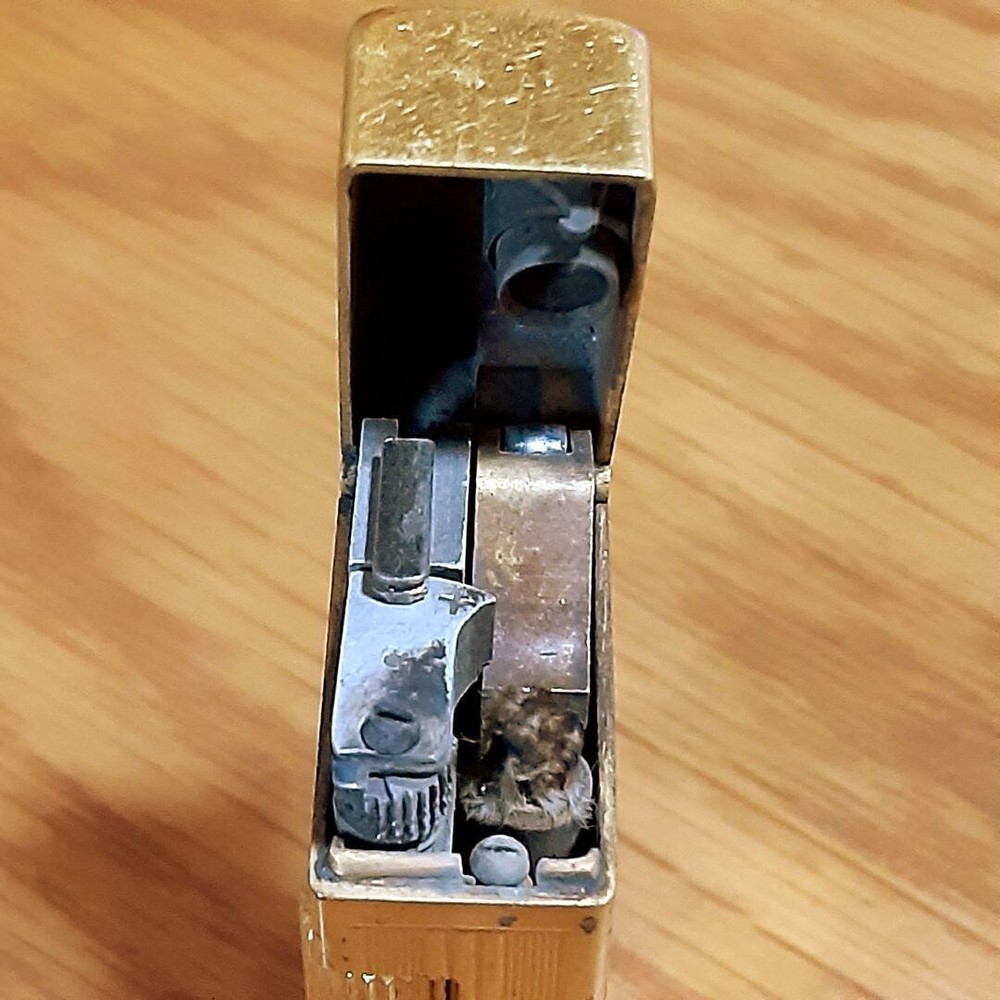 Working dunhill oil lighter gold short auto roller without box