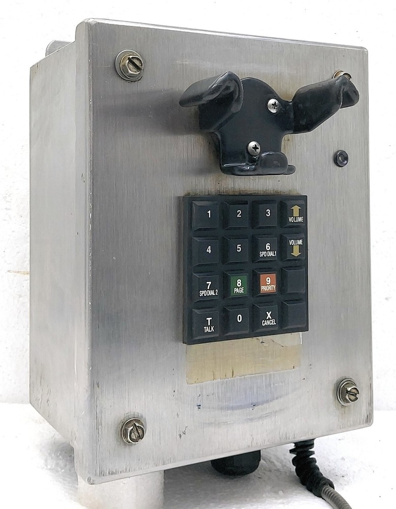 Federal Signal 81461807A E2-HND-4X 2 Digital Intercom Station