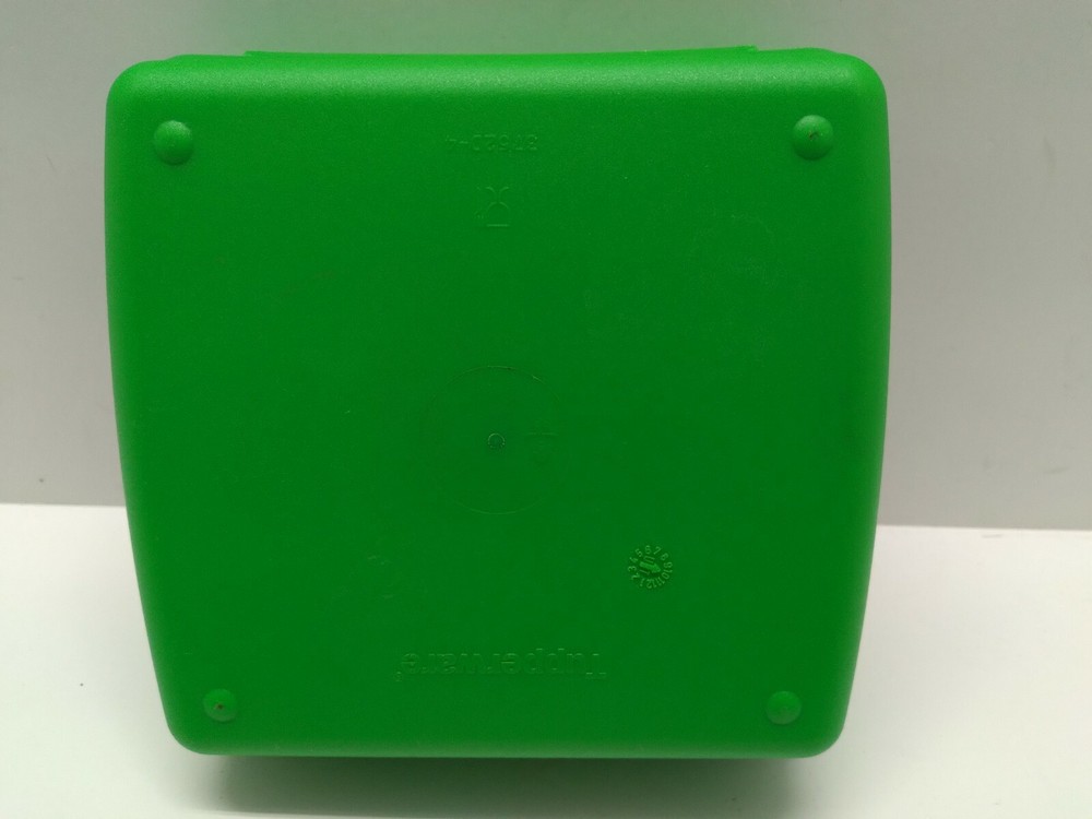TUPPERWARE GREEN TEAM UMIZOOMI SANDWICH CONTAINER