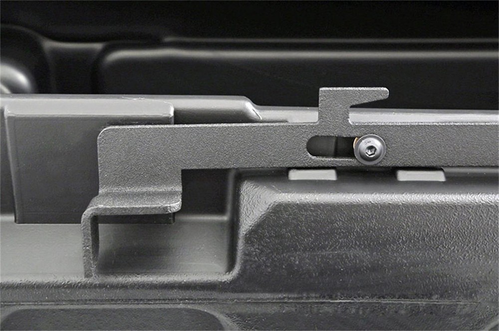 Dee Zee DZ6170P Specialty Series Poly Crossover Tool Box