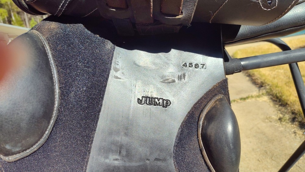 DP Saddlery Jump Saddle