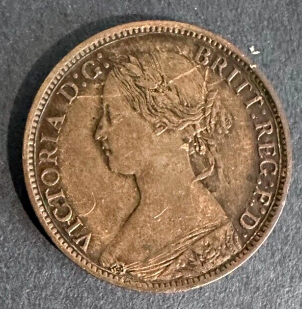 1860 Great Britain Copper Farthing -- XF