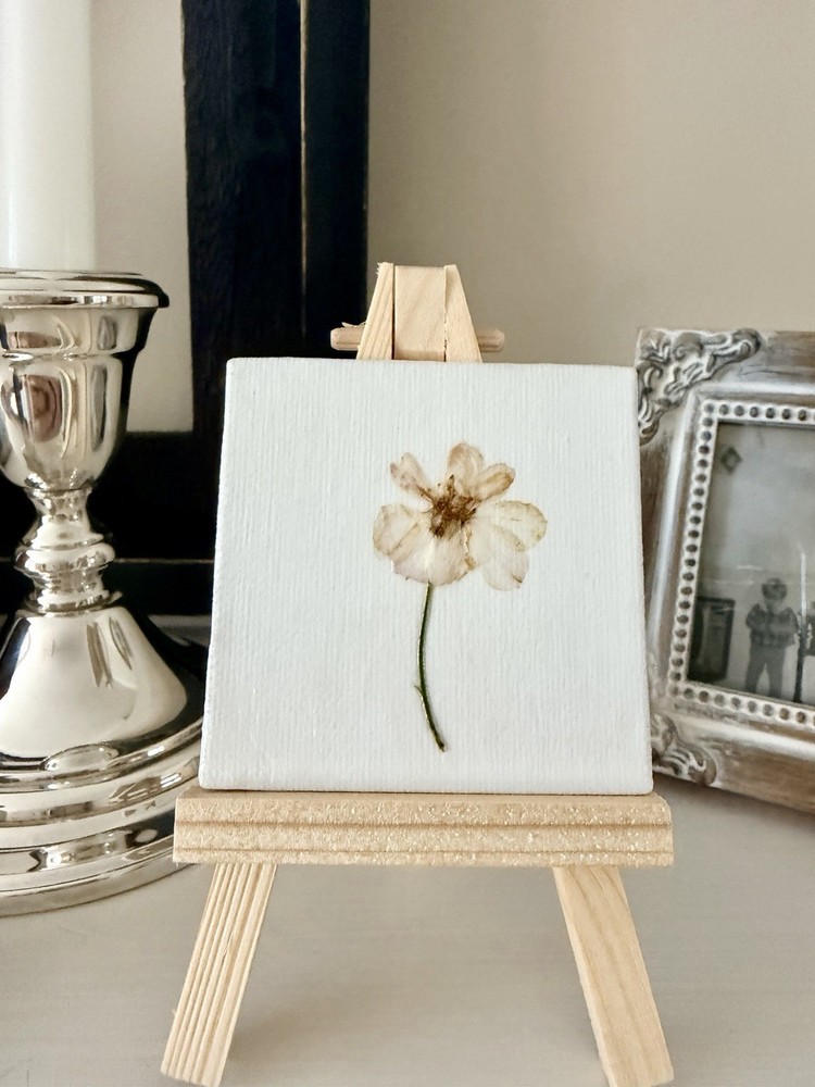 Decoupage Wildflower On Mini-Canvas With Easle