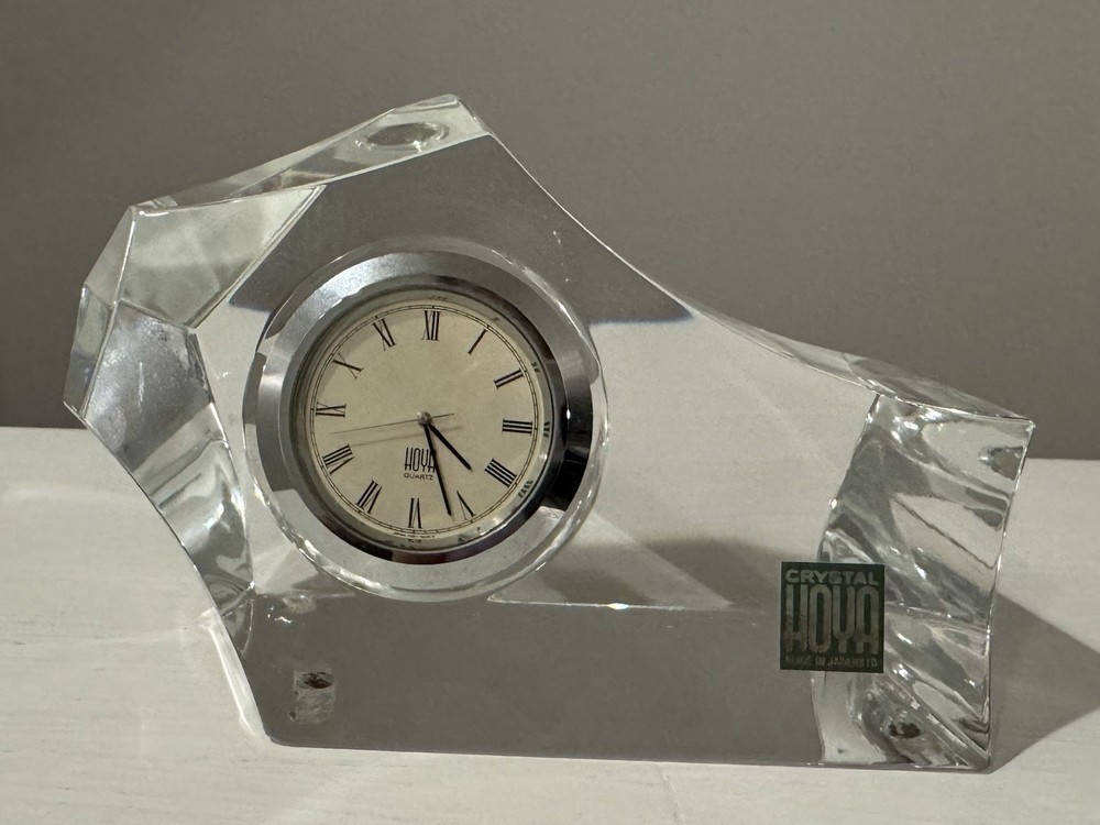 Hoya Crystal Quartz Desk Clock