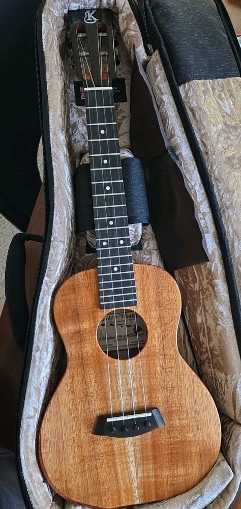 Kanile'a KSR T Tenor Ukulele Solid Koa Gloss with Case
