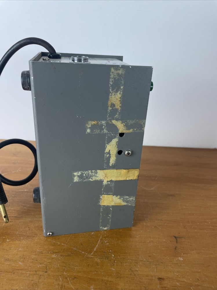 Vintage Keithley Instruments Isolating Amplifier 399